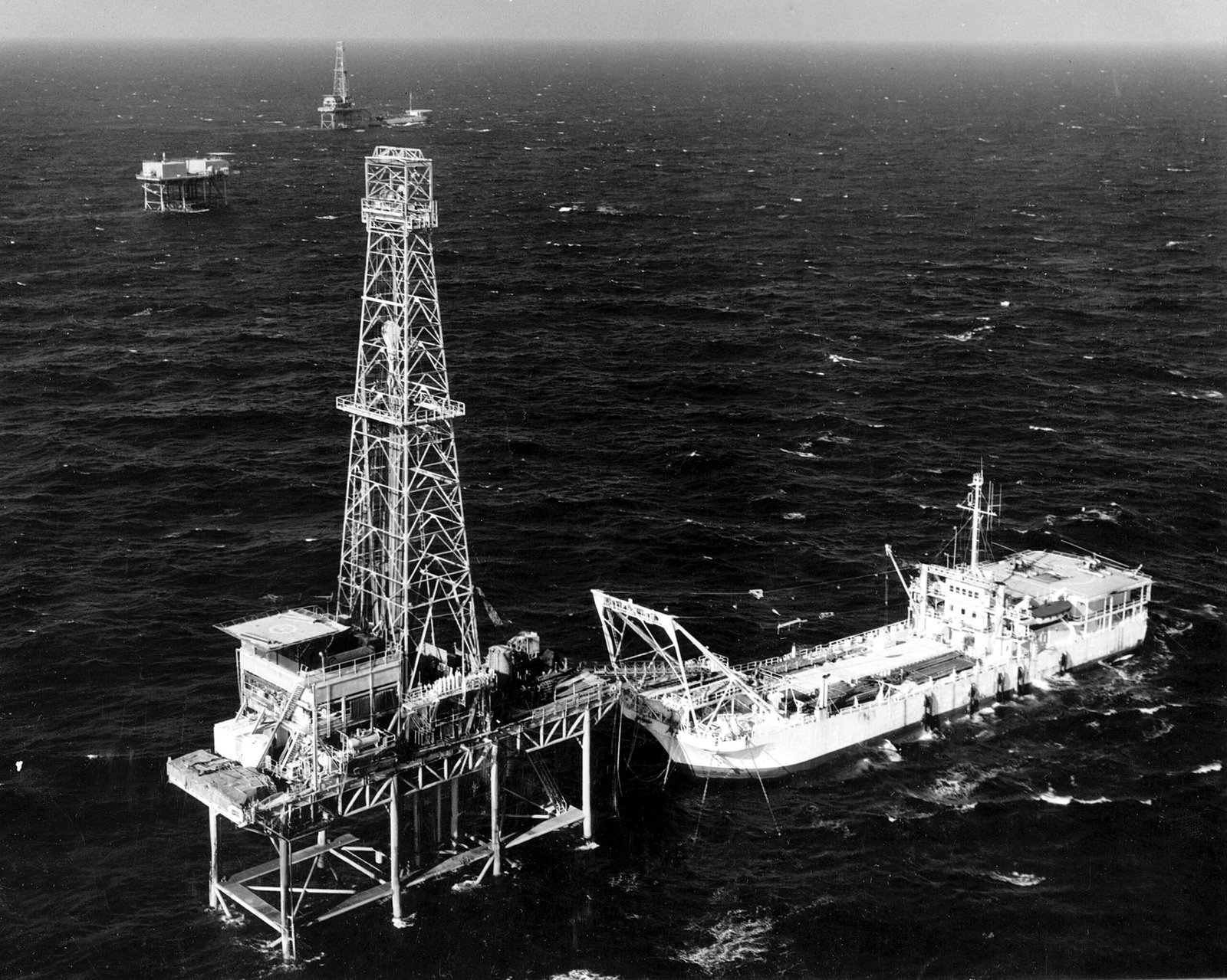 Illustrative offshore oil rig representing the debate over oil and gas exploration in Africa